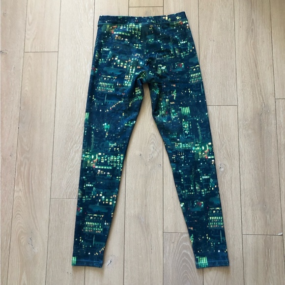 Nike RU City Print Leggings Size XS - Picture 3 of 9